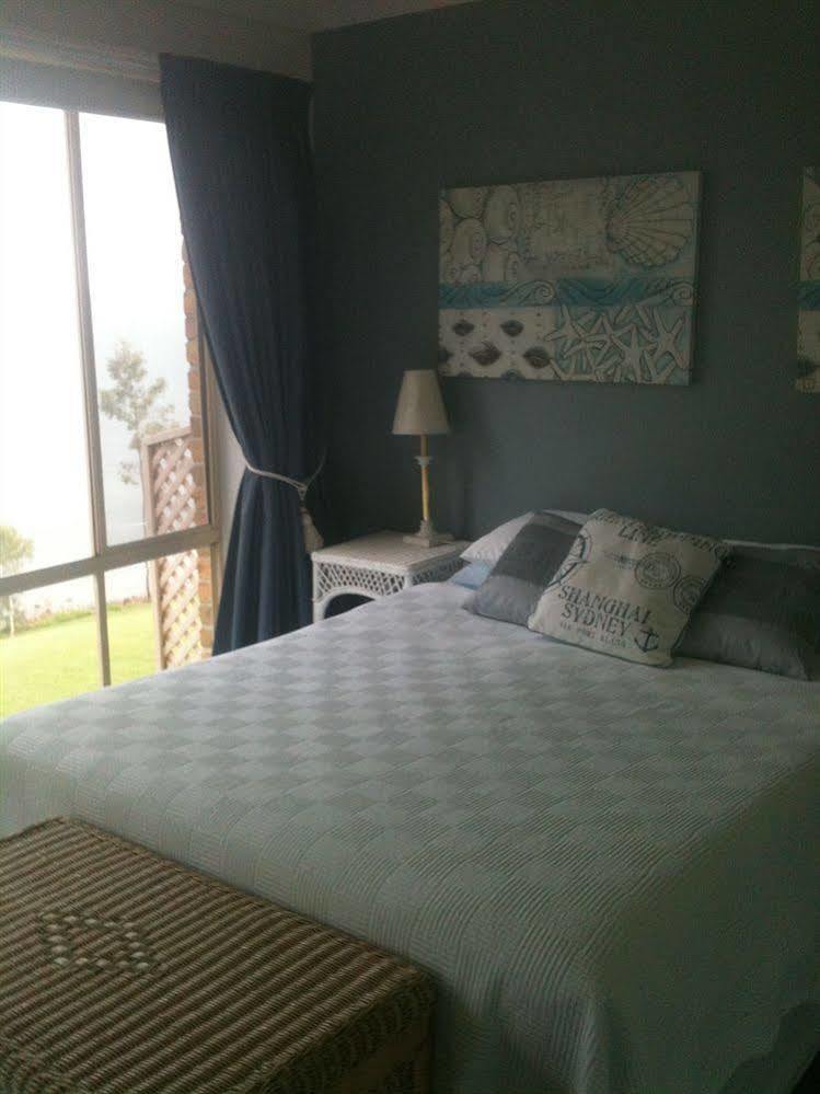 Anne'S Waterfront Haven B&B Corlette Exterior photo